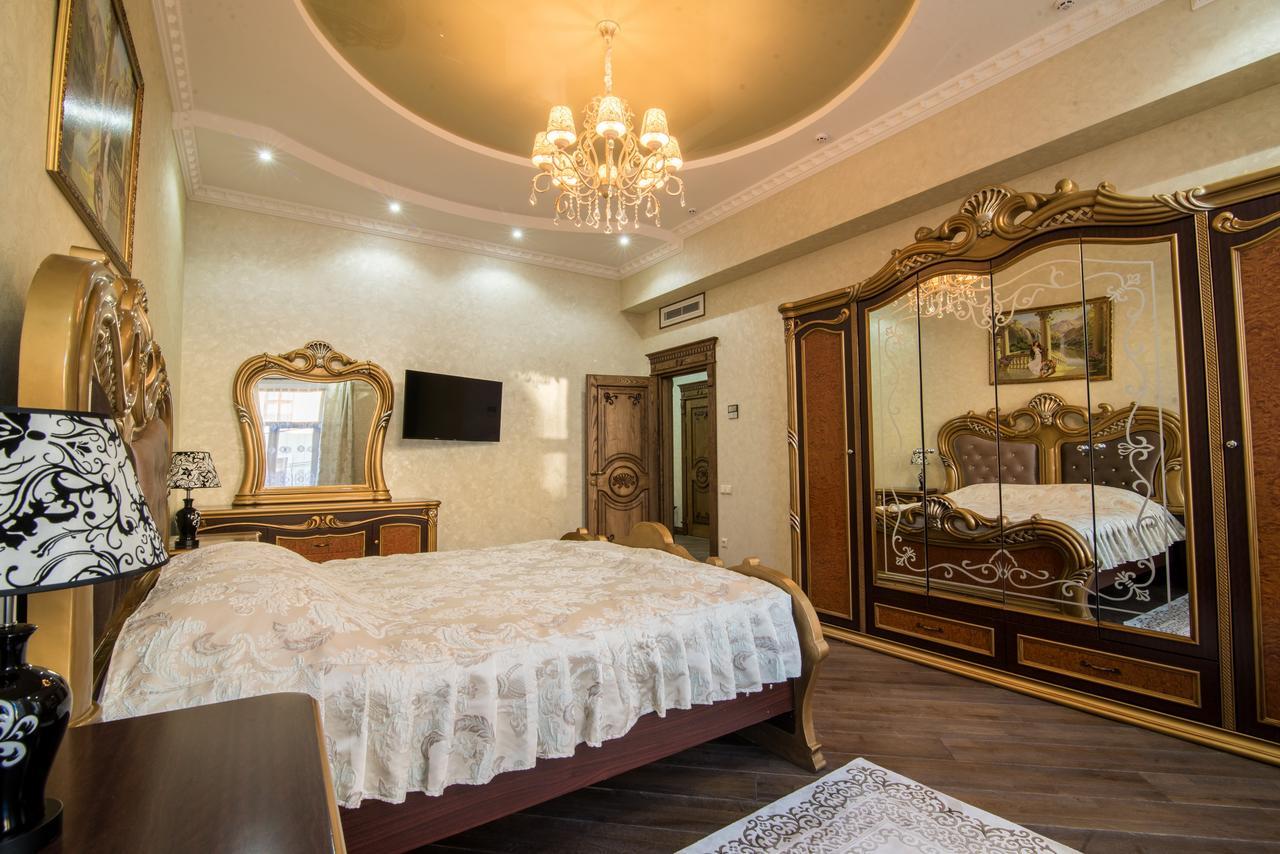 Panskiy Dvir Cernăuți Exterior foto