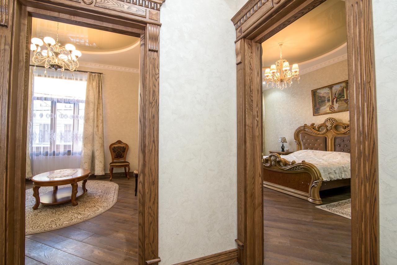 Panskiy Dvir Cernăuți Exterior foto