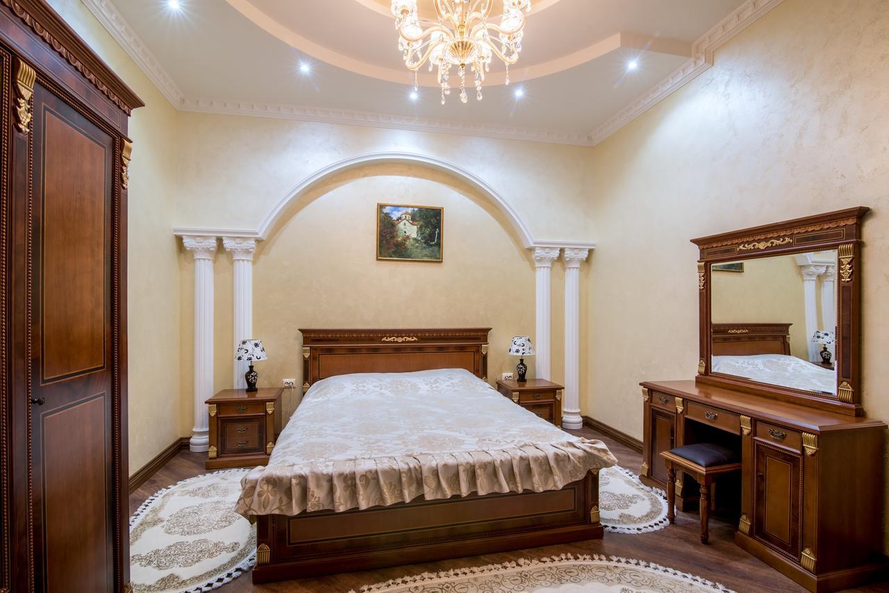 Panskiy Dvir Cernăuți Exterior foto